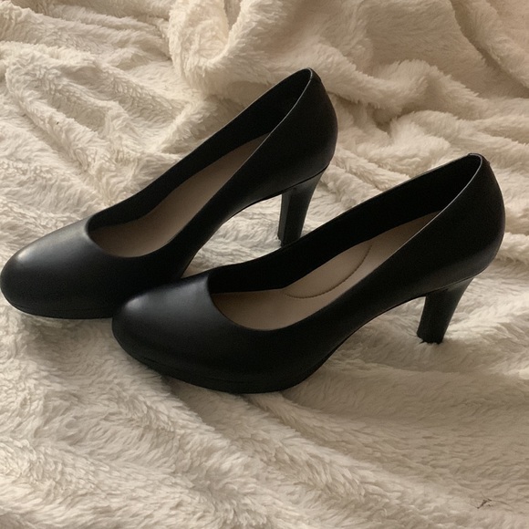 CLARKS ADRIEL VIOLA BLACK LEATHER - Picture 3 of 8